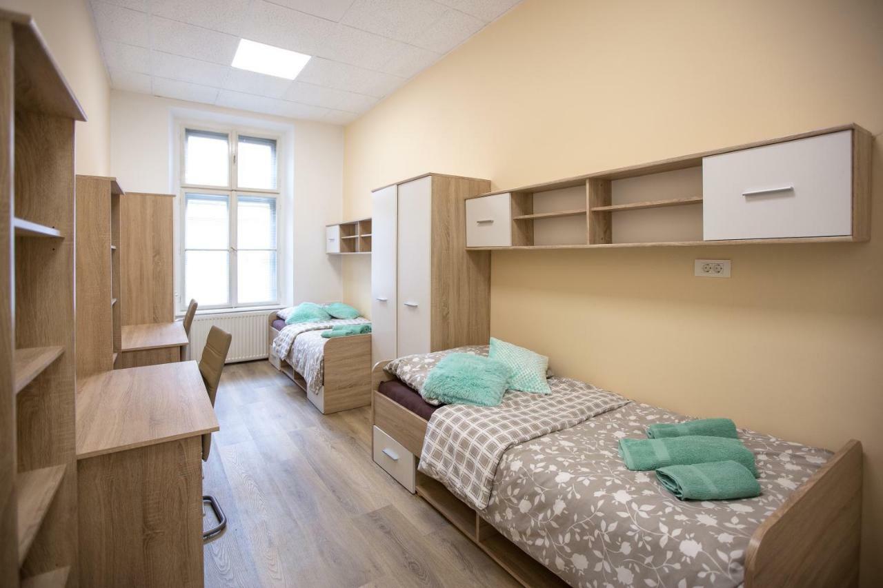 Minidorm Rooms In Heart Of City Center Marburg Exterior foto