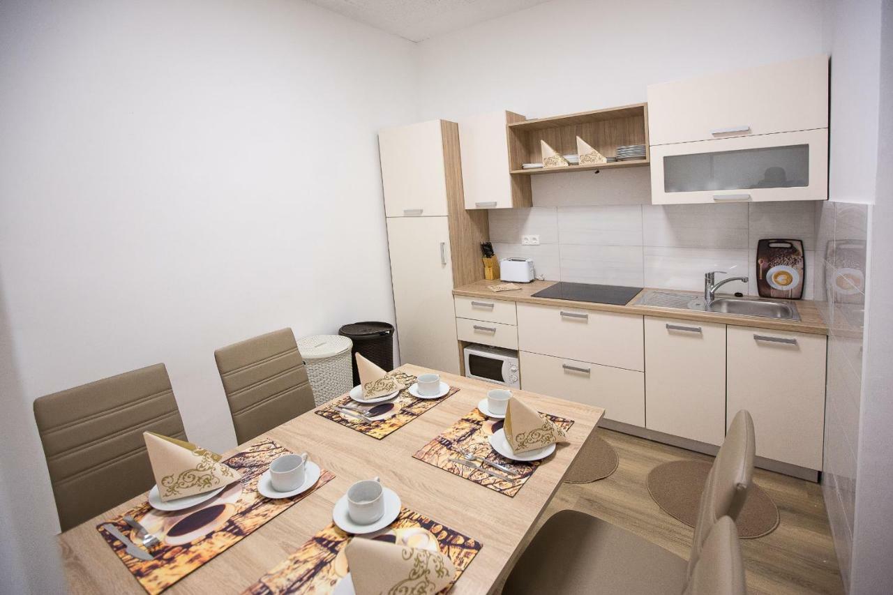 Minidorm Rooms In Heart Of City Center Marburg Exterior foto