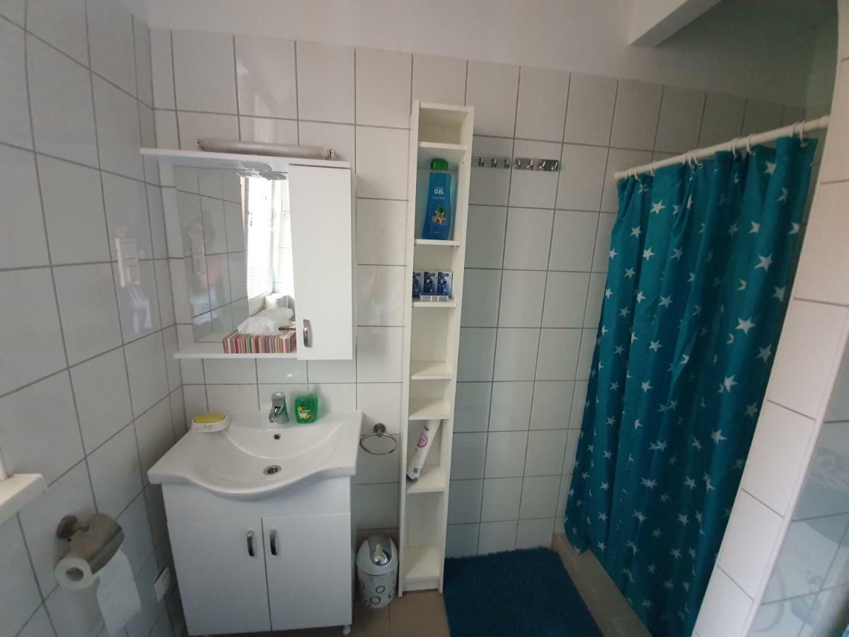 Minidorm Rooms In Heart Of City Center Marburg Exterior foto