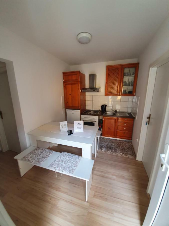 Minidorm Rooms In Heart Of City Center Marburg Exterior foto